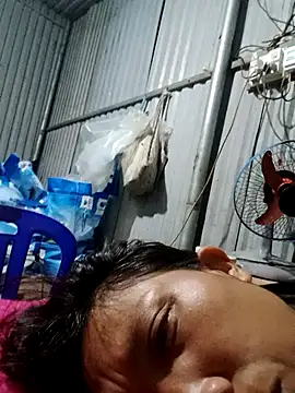 bella-la online show from November 2025 07:27:01 PM