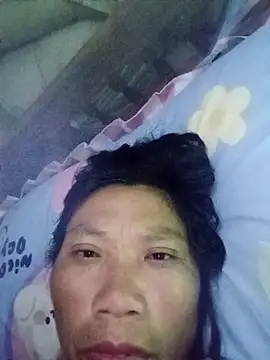 bella-la online show from November 2025 08:55:01 PM