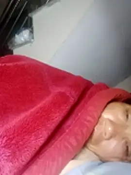 bella-la online show from November 2025 06:08:01 PM