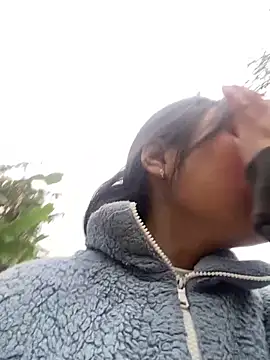 Sophia-123 online show from December 2025 01:43:02 AM