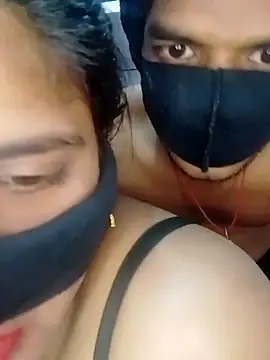 Snapshot of hot_couple_000 chatting on December 2025 01:42:01 PM hot couple 000 online show from December 2025 01:42:01 PM