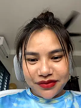 VinaVibe online show from October 2025 04:49:01 AM