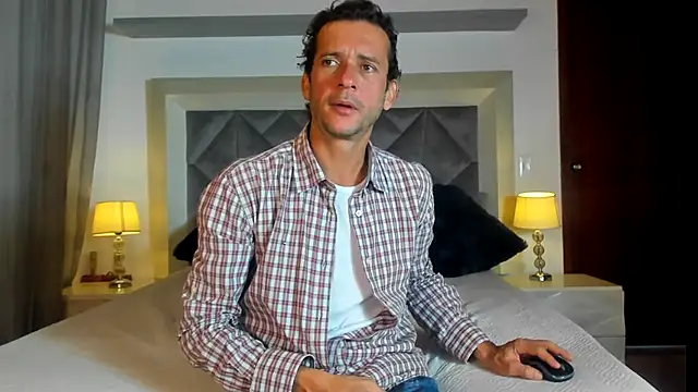 Dante Steele  online show from November 2025 09:37:02 PM