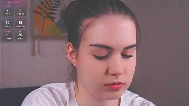 Snapshot of LoreeScialdone chatting on November 2025 04:39:01 PM LoreeScialdone online show from November 2025 04:39:01 PM