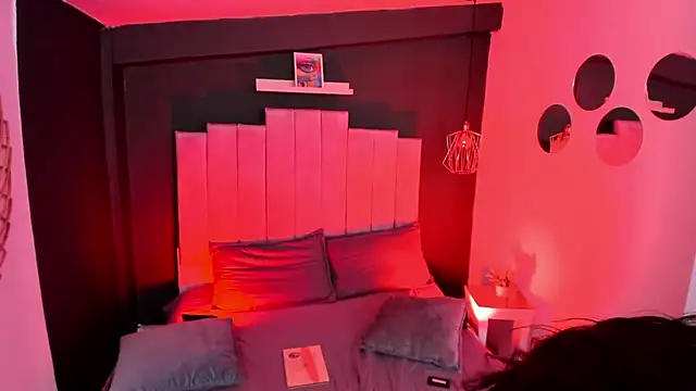 Snapshot of mia_jagger chatting on February 2026 07:54:01 PM mia jagger online show from February 2026 07:54:01 PM