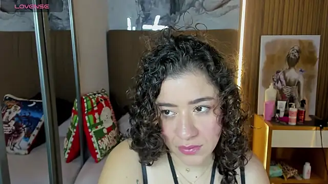 Snapshot of OSNAKELLER chatting on December 2025 12:45:02 PM OSNAKELLER online show from December 2025 12:45:02 PM