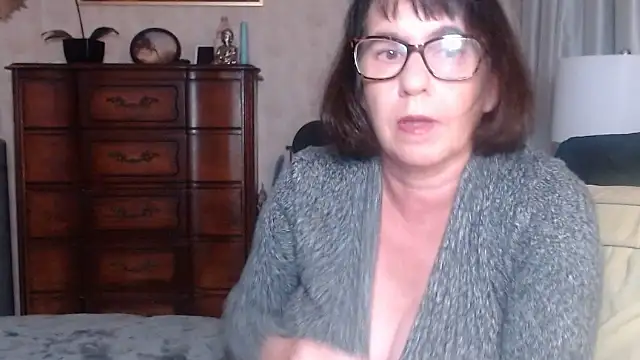 BigbustedBrenda online show from December 2025 05:31:02 PM