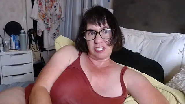 BigbustedBrenda online show from May 2026 01:03:01 AM