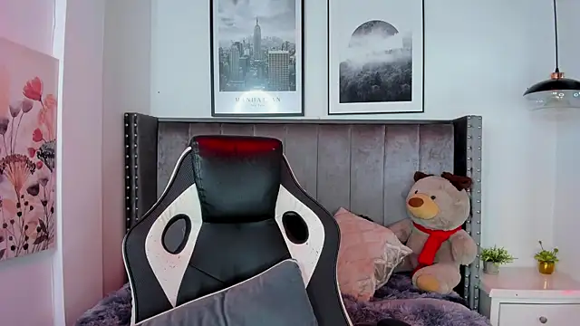 Snapshot of Niick_Twiink chatting on December 2025 07:53:01 PM Niick Twiink online show from December 2025 07:53:01 PM