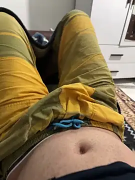 Snapshot of Hernann19 chatting on December 2025 08:38:02 PM Hernann19 online show from December 2025 08:38:02 PM