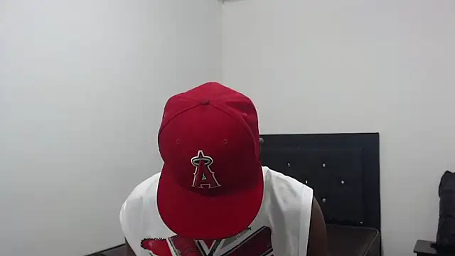 Snapshot of braulioth chatting on November 2025 10:30:02 PM braulioth online show from November 2025 10:30:02 PM