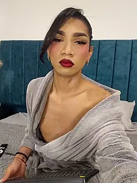 Snapshot of FernandaFox_ chatting on April 2026 01:47:01 AM FernandaFox online show from April 2026 01:47:01 AM