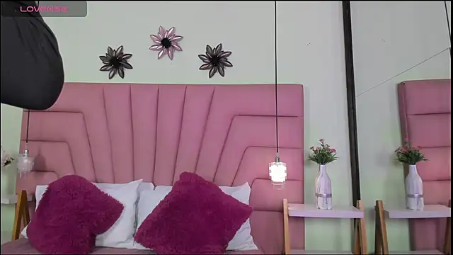 Kim Luna1 online show from May 2026 03:33:01 AM