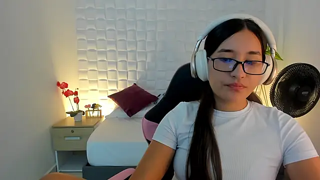 Snapshot of victoria_243 chatting on February 2026 04:08:01 AM victoria 243 online show from February 2026 04:08:01 AM