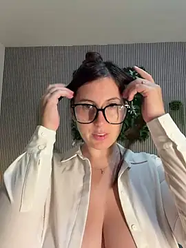 MysteryGirl   online show from May 2026 07:26:02 AM