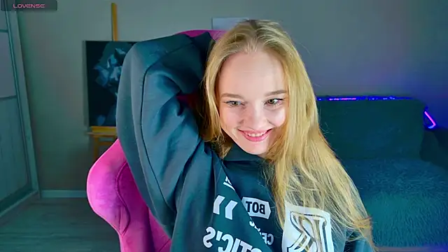 Shawty Mia online show from December 2025 02:14:02 PM