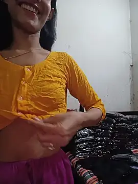 Green LaDY66 online show from July 2026 03:18:02 PM