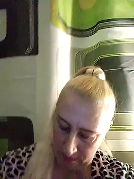 Esenia505 online show from November 2025 04:01:01 AM