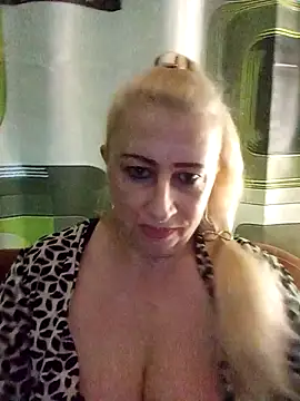 Esenia505 online show from November 2025 10:07:01 AM