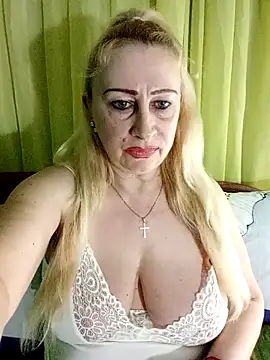 Esenia505 online show from April 2026 03:09:01 PM