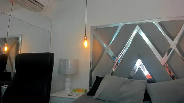 Snapshot of NinaaVelvet chatting on November 2025 12:25:01 PM NinaaVelvet online show from November 2025 12:25:01 PM