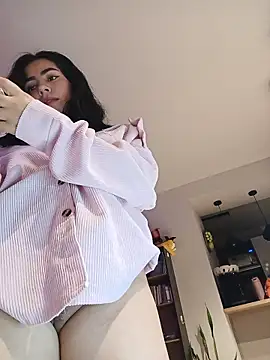 Sara-215 online show from April 2026 05:43:01 AM