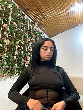 Snapshot of VioletMorgan_ chatting on October 2025 01:35:02 PM VioletMorgan online show from October 2025 01:35:02 PM