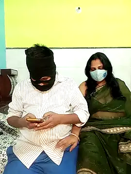 Snapshot of Sexy_ruhi02 chatting on November 2025 05:14:01 PM Sexy ruhi02 online show from November 2025 05:14:01 PM