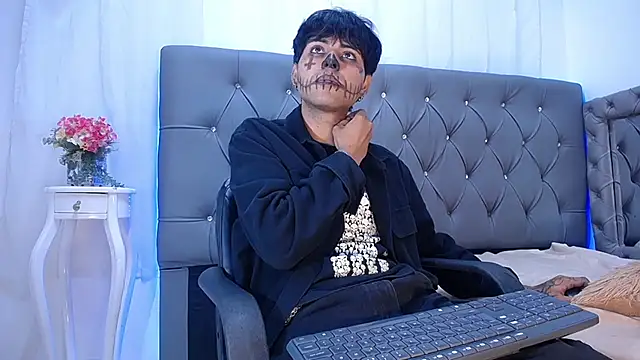 TonnyHawk707 online show from October 2025 11:22:01 AM