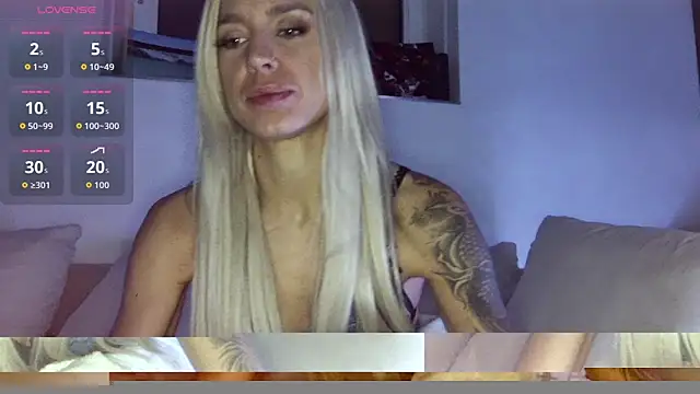 Lillaluvv9 online show from October 2025 12:01:02 AM