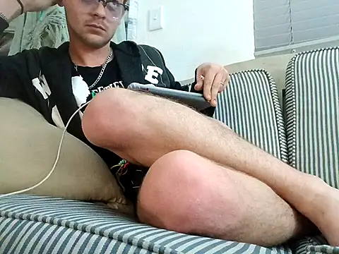 Snapshot of THOMMONSTER5299 chatting on November 2025 09:52:02 PM THOMMONSTER5299 online show from November 2025 09:52:02 PM