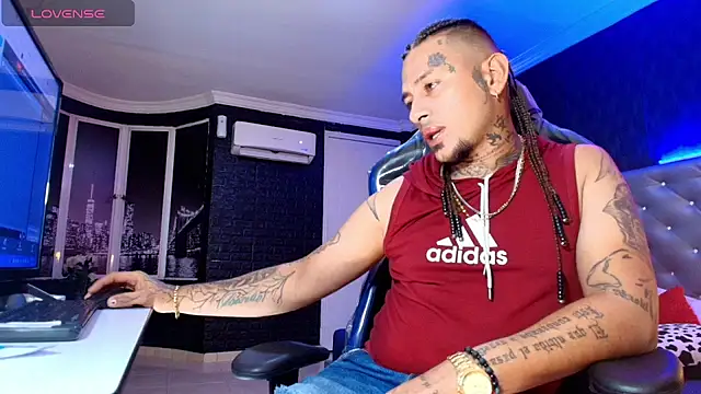 Snapshot of mathiussx chatting on November 2025 03:39:02 AM mathiussx online show from November 2025 03:39:02 AM