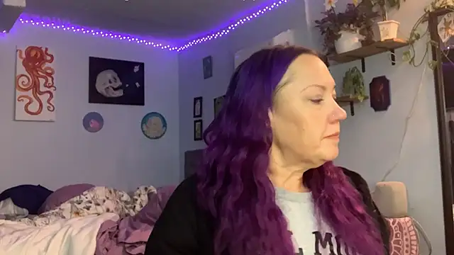 Snapshot of kristallic chatting on January 2026 03:06:01 PM kristallic online show from January 2026 03:06:01 PM