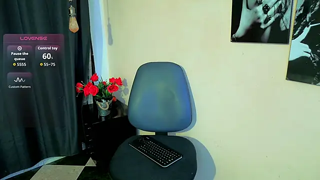 Flor Gil online show from December 2025 06:43:01 AM