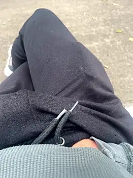 LeoBlaze13 online show from October 2025 02:29:01 PM