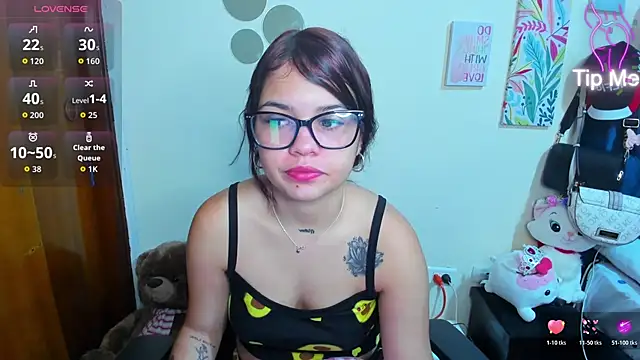 Emma boo online show from November 2025 03:05:01 PM