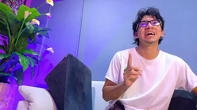 Snapshot of kane_del_toro chatting on November 2025 01:32:01 PM kane del toro online show from November 2025 01:32:01 PM