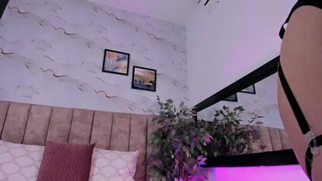 Ivy Spicy online show from May 2026 08:39:02 PM