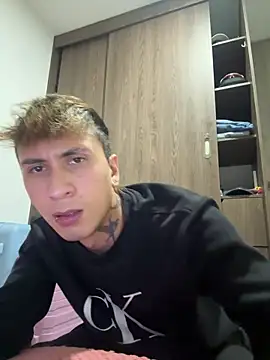 Snapshot of Eljorshx0706 chatting on December 2025 03:22:02 AM Eljorshx0706 online show from December 2025 03:22:02 AM