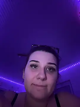 Snapshot of Diana_Blum chatting on November 2025 09:48:01 PM Diana Blum online show from November 2025 09:48:01 PM