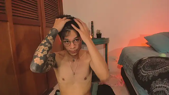 estmonnn online show from November 2025 12:20:02 AM