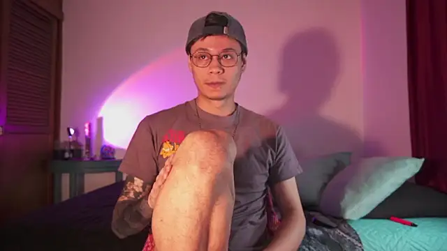 estmonnn online show from March 2026 11:54:02 PM