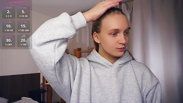 Snapshot of DierdreJacobsohn chatting on December 2025 06:32:02 AM DierdreJacobsohn online show from December 2025 06:32:02 AM