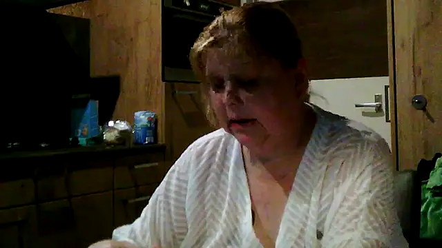 Sylviastar46 online show from March 2026 09:08:01 PM