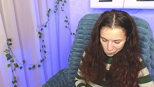 Snapshot of Ulyanix chatting on November 2025 04:44:01 AM Ulyanix online show from November 2025 04:44:01 AM