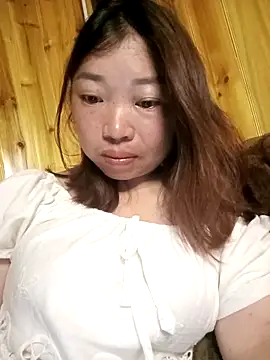 julybe online show from May 2026 03:29:01 PM
