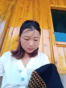 julybe online show from May 2026 07:48:02 AM
