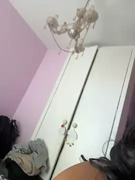 kennedylorel online show from November 2025 01:22:02 PM