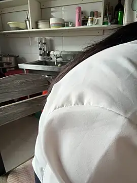 Snapshot of aniani11 chatting on December 2025 05:44:02 AM aniani11 online show from December 2025 05:44:02 AM