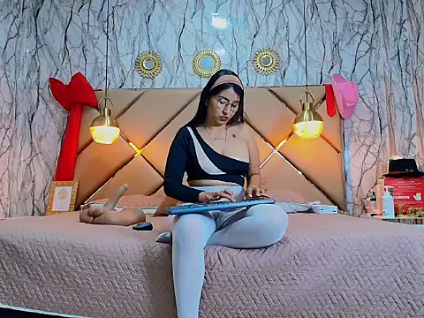 CATTA GARCIA online show from December 2025 01:40:02 PM